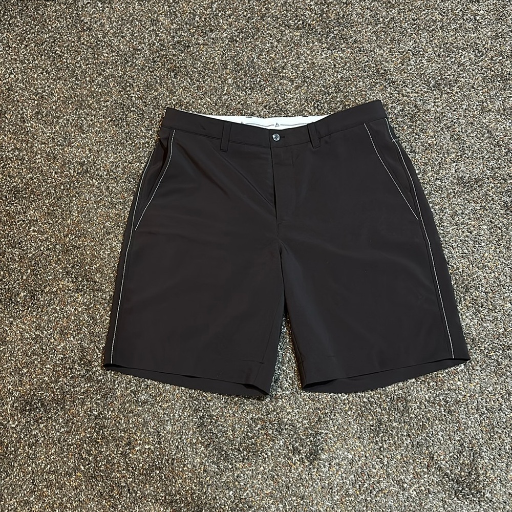 Bermuda Sands Golf Shorts ( Black Size 34) Strech waistband